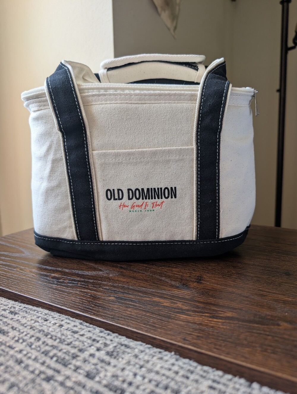 Old Dominion How Good Is That World Tour Insulated Beverage Food Tote Bag